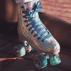 Impala Holographic Roller Skates